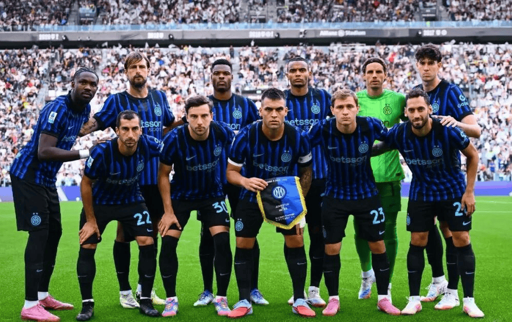 美记：鹈鹕已将锡安摆上交易货架，只要能换回实际的回报即可