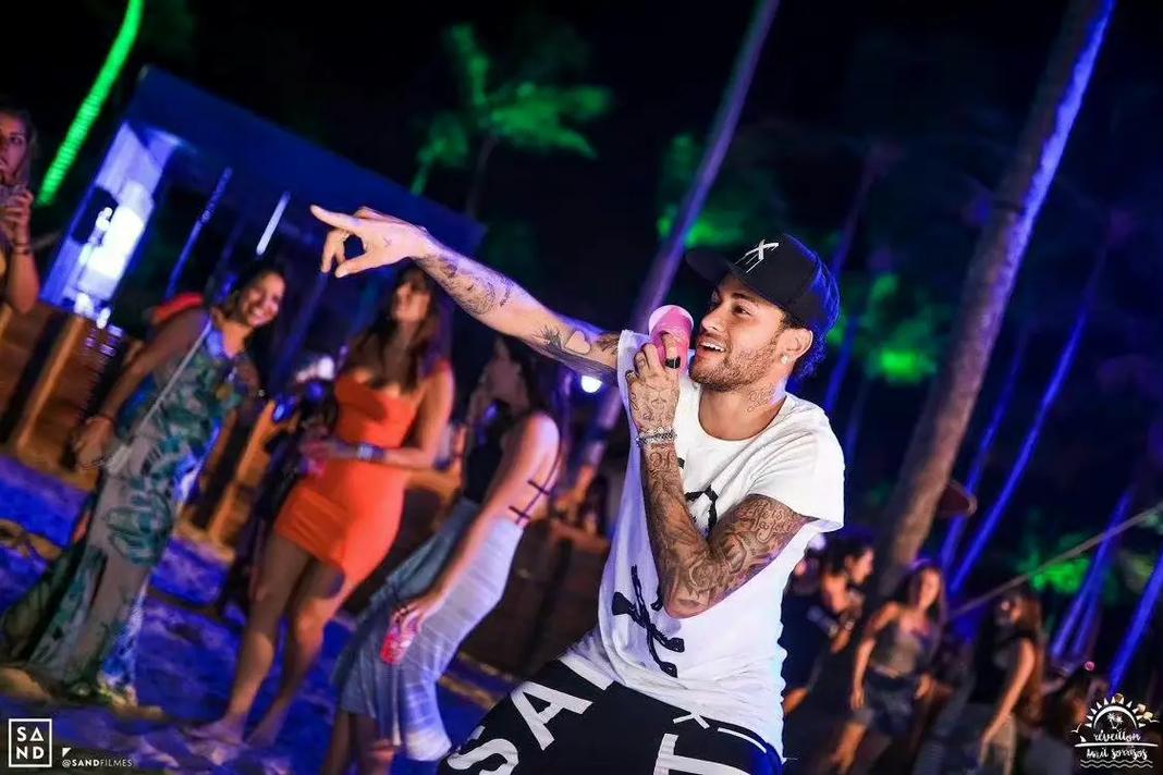 穆勒续约温哥华白浪至2026年，年薪600万欧元