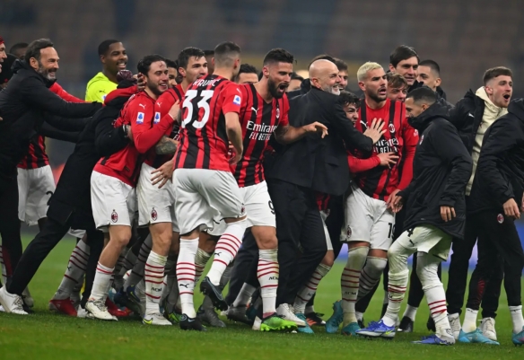 她是海港小球迷，女高中生与海港的故事