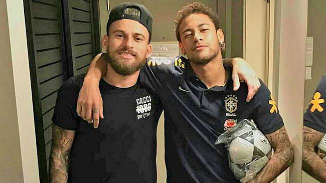 国米官方：阿切尔比右大腿股二头肌拉伤，据悉将缺席一个月