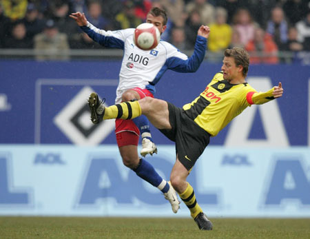 跟队：米兰有意签下阿图博卢，卡普里莱和雷斯特也在名单中