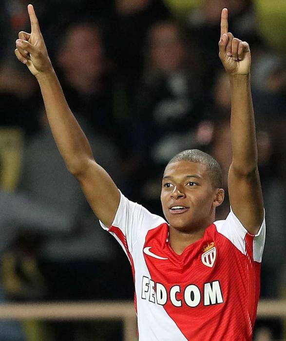 波媒：什琴斯尼在加盟巴萨前考虑参加波兰第七级别联赛